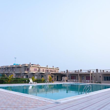 Hotel Nilkantha Мандармані Екстер'єр фото